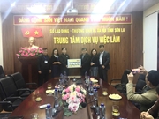 Sở Lao động - Thương binh và Xã hội thăm, tặng quà và chúc Tết tập thể viên chức, người lao động tại Trung tâm Dịch vụ việc làm Sơn La